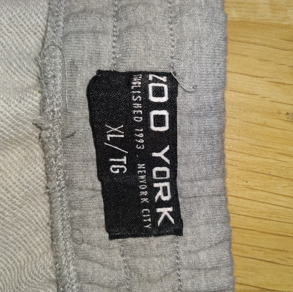 Men's zoo York sweat shorts - Picture 3 of 3